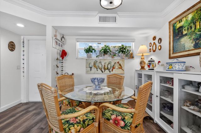 10 Colonial Club Drive 305, Boynton Beach, FL 33435