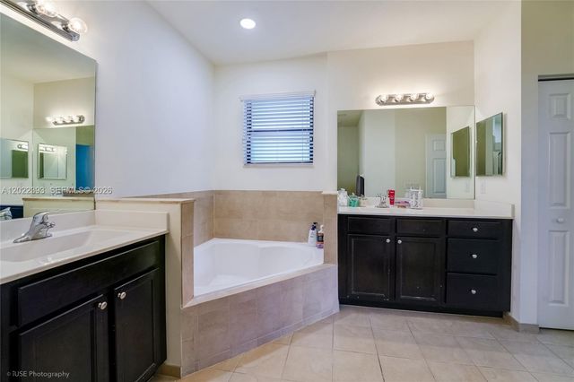 589 W 34th Ter, Homestead, FL 33033