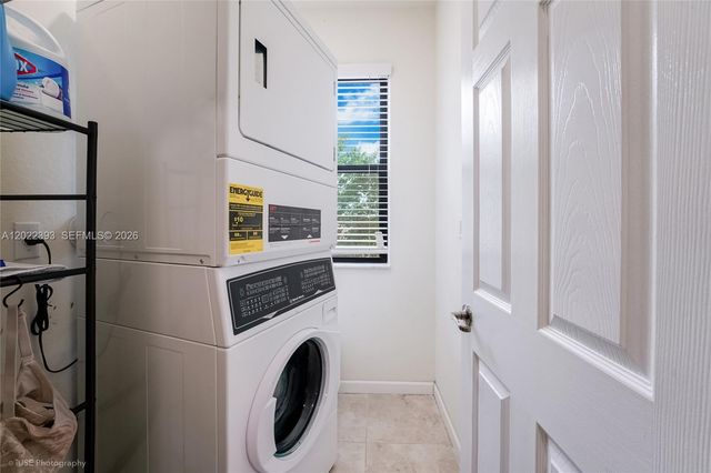 589 W 34th Ter, Homestead, FL 33033