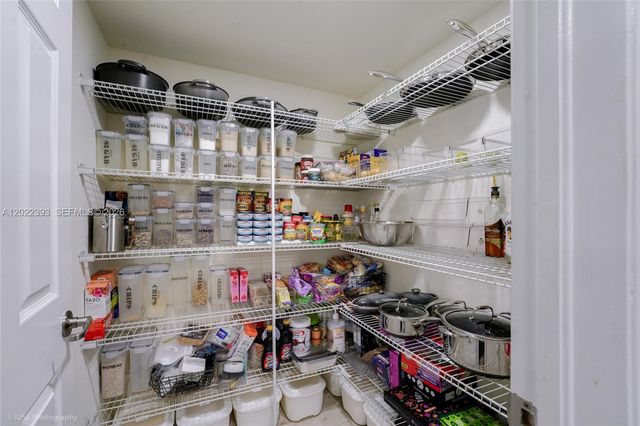 589 W 34th Ter, Homestead, FL 33033