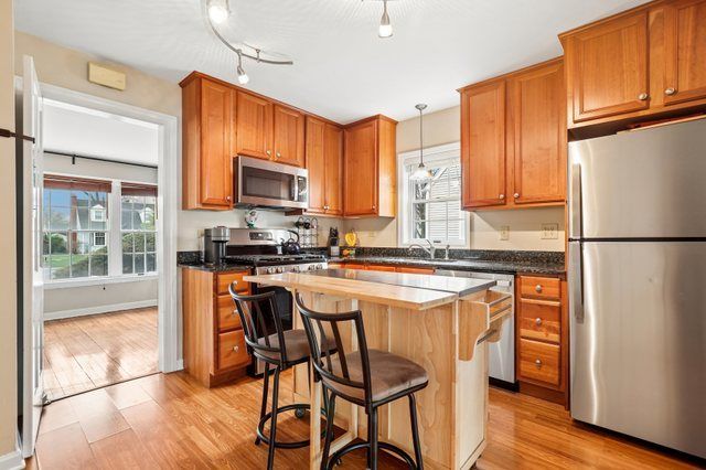 559 S Lewis Avenue, Lombard, IL 60148