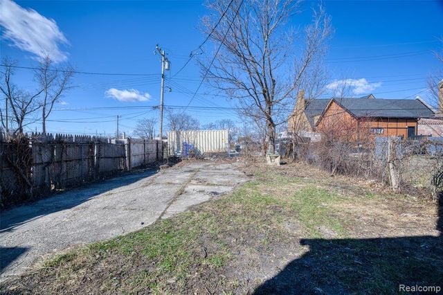 12875 Steel Street, Detroit, MI 48227