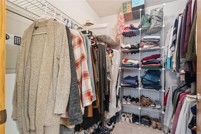 7013 Pleasant Ridge Drive SW, Cedar Rapids, IA 52404