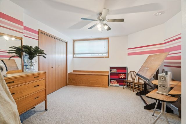 7013 Pleasant Ridge Drive SW, Cedar Rapids, IA 52404