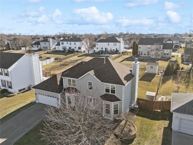 7013 Pleasant Ridge Drive SW, Cedar Rapids, IA 52404