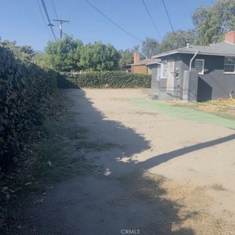 2011 Armour, Pomona, CA 91768