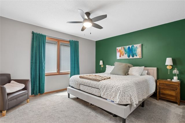 440 Peace Avenue NW, Cedar Rapids, IA 52405