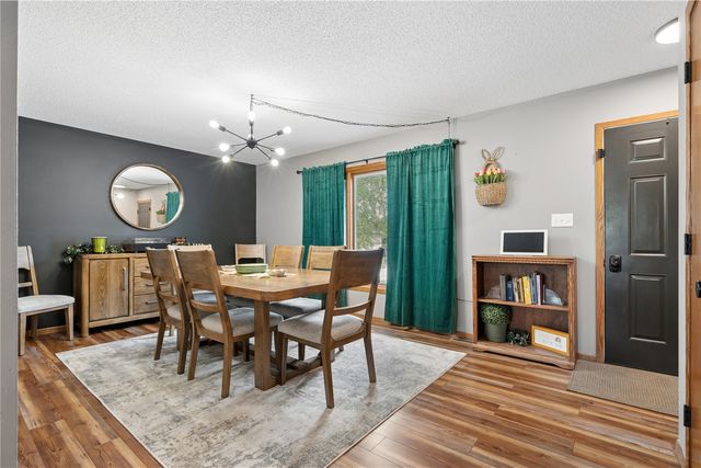 440 Peace Avenue NW, Cedar Rapids, IA 52405