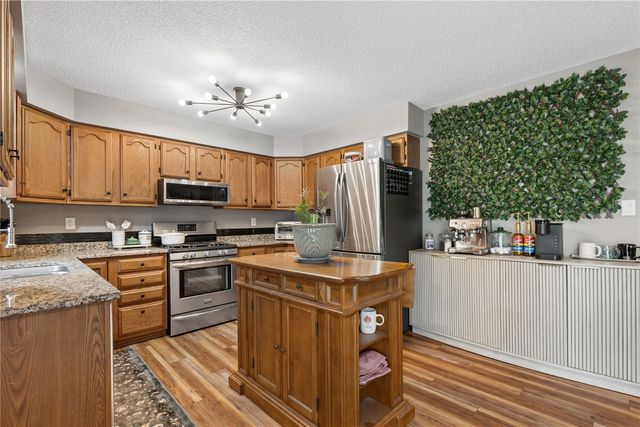 440 Peace Avenue NW, Cedar Rapids, IA 52405