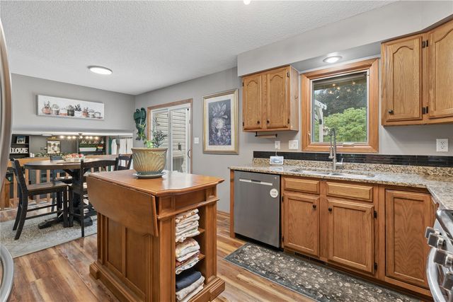440 Peace Avenue NW, Cedar Rapids, IA 52405