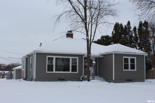 1611 COFFELT Avenue, Davenport, IA 52803