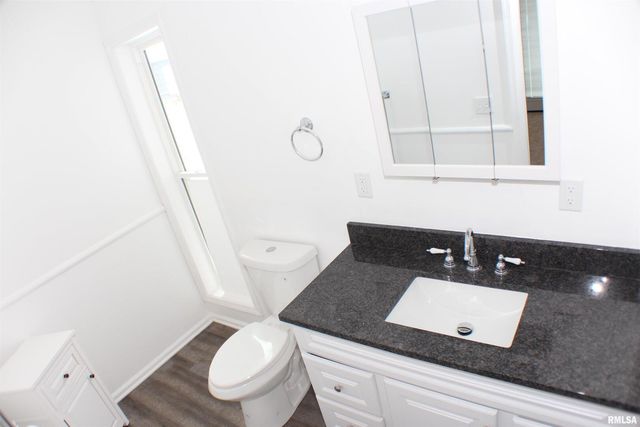 1611 COFFELT Avenue, Davenport, IA 52803