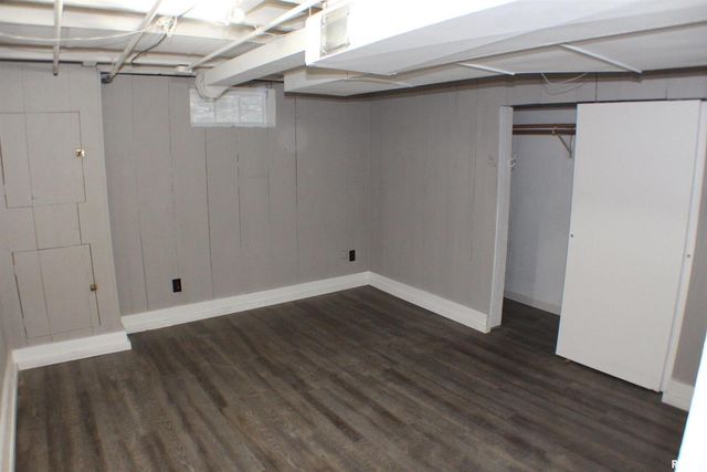 1611 COFFELT Avenue, Davenport, IA 52803