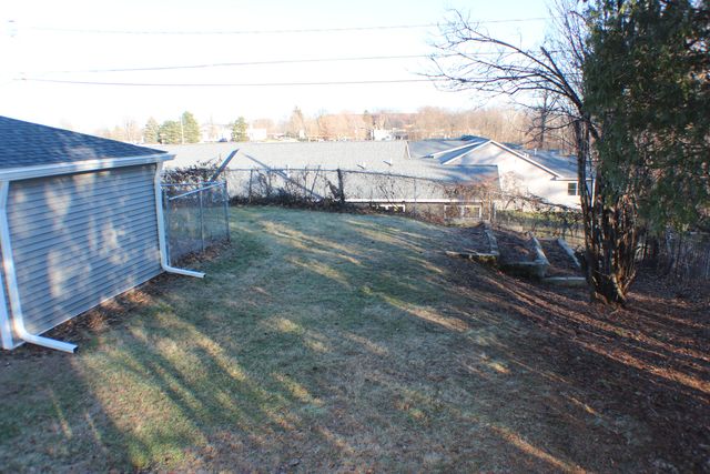 1611 Coffelt Ave, Davenport, IA 52803