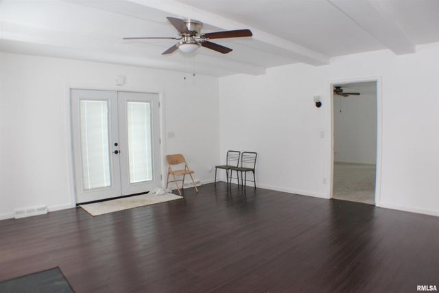 1611 COFFELT Avenue, Davenport, IA 52803