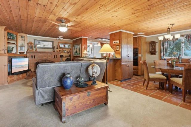 145 Barhaven Lane, Fallbrook, CA 92028