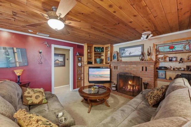 145 Barhaven Lane, Fallbrook, CA 92028