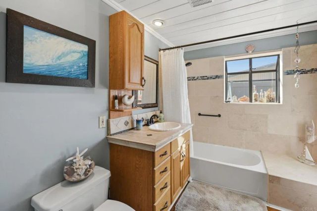 145 Barhaven Lane, Fallbrook, CA 92028