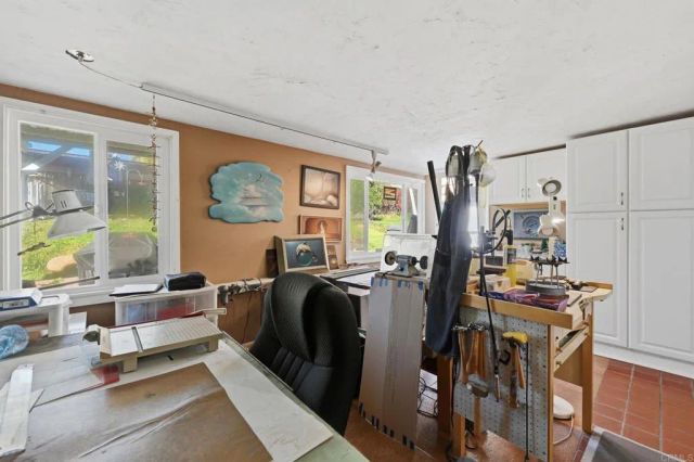 145 Barhaven Lane, Fallbrook, CA 92028