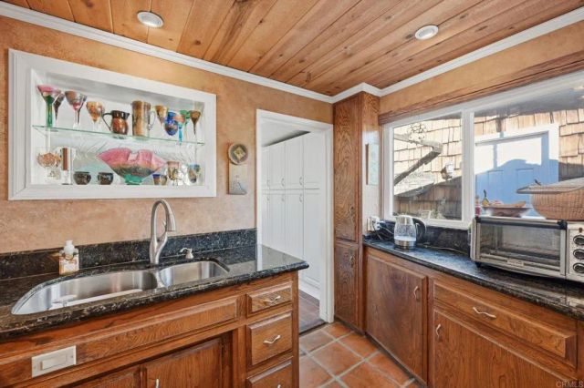 145 Barhaven Lane, Fallbrook, CA 92028