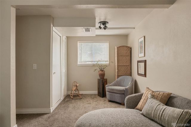 7058 W Roxbury Avenue, Littleton, CO 80128