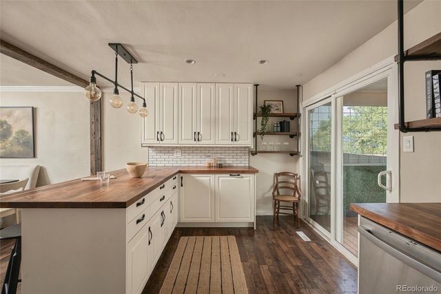 7058 W Roxbury Avenue, Littleton, CO 80128