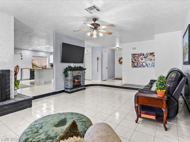 727 Brick Drive, Henderson, NV 89002