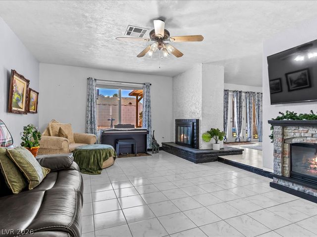 727 Brick Drive, Henderson, NV 89002