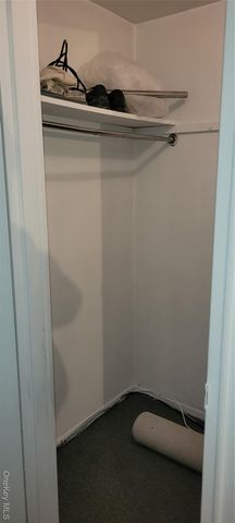 2 Williamsburg Court C, Ridge, NY 11961