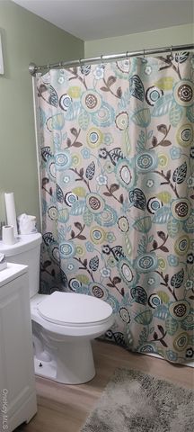 2 Williamsburg Court C, Ridge, NY 11961