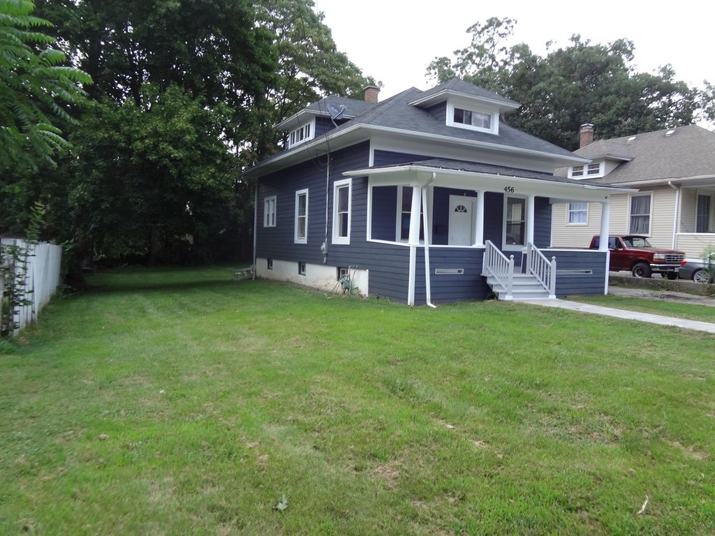 456 Addison Street, Elgin, IL 60120