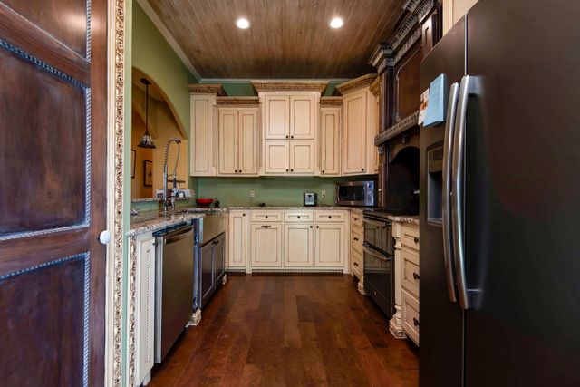 901 Trimble Road, Seymour, MO 65746