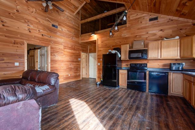 901 Trimble Road, Seymour, MO 65746