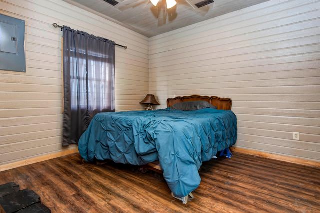 901 Trimble Road, Seymour, MO 65746