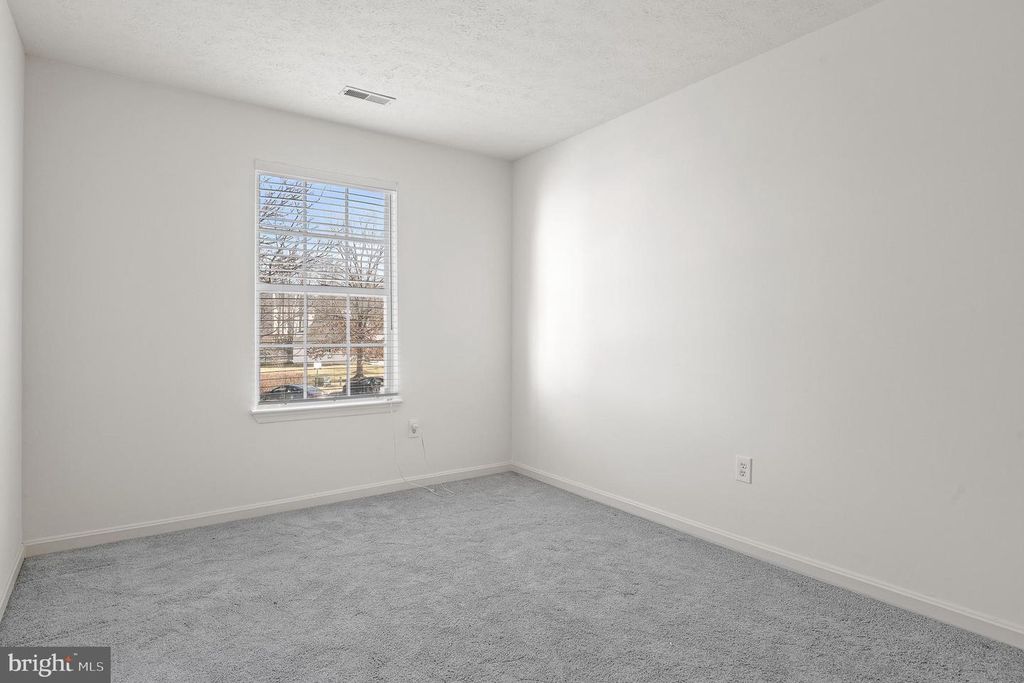 Image 21 of property listing at 50-E HEARTHSTONE CT, Annapolis, MD 21403