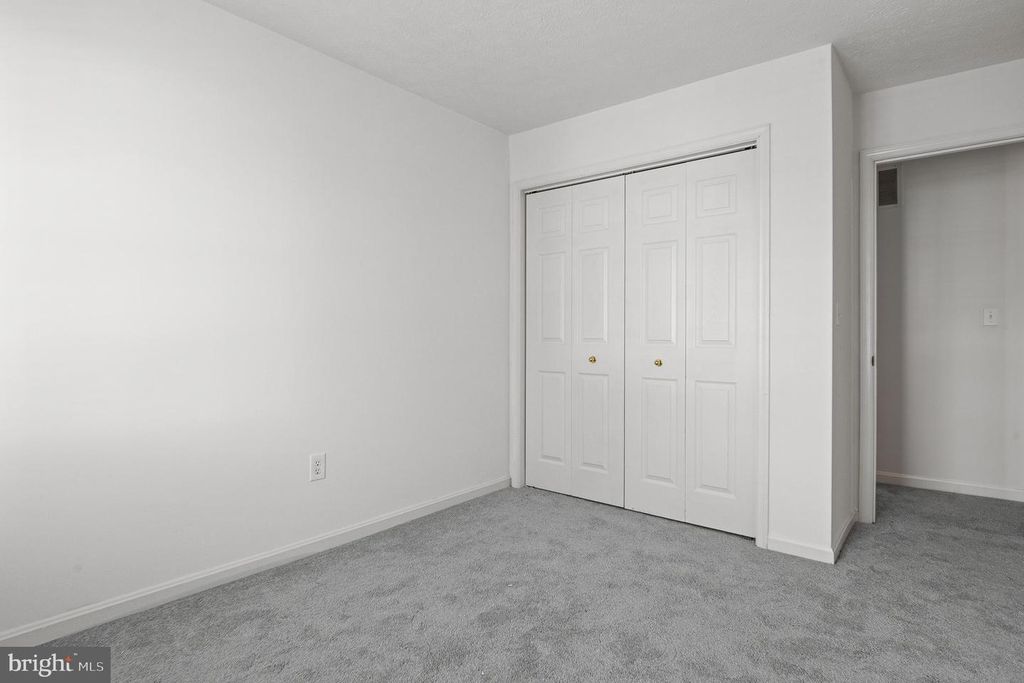 Image 22 of property listing at 50-E HEARTHSTONE CT, Annapolis, MD 21403