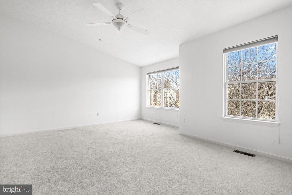 Image 26 of property listing at 50-E HEARTHSTONE CT, Annapolis, MD 21403