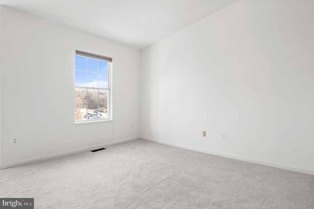 Image 28 of property listing at 50-E HEARTHSTONE CT, Annapolis, MD 21403