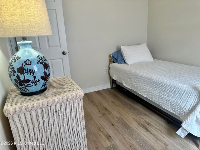 1180 Century Oaks Drive, B, Gulfport, MS 39507