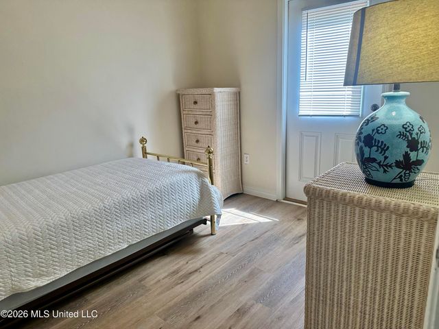 1180 Century Oaks Drive, B, Gulfport, MS 39507