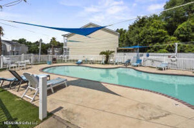 1180 Century Oaks Drive, B, Gulfport, MS 39507