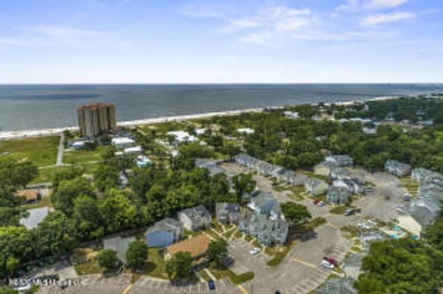 1180 Century Oaks Drive, B, Gulfport, MS 39507