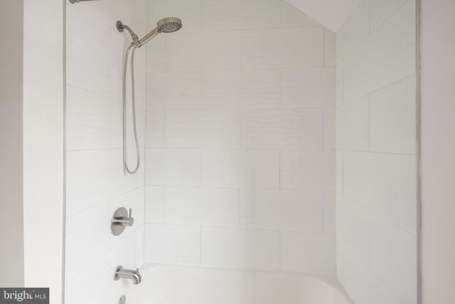 2208 SHEPHERD ST NE, Washington, DC 20018