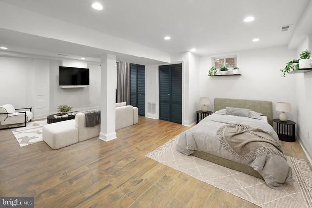 2208 SHEPHERD ST NE, Washington, DC 20018