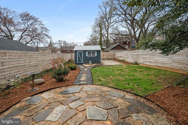 2208 SHEPHERD ST NE, Washington, DC 20018