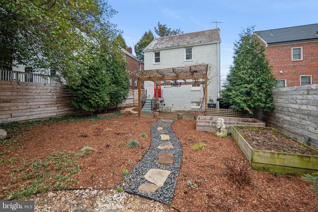 2208 SHEPHERD ST NE, Washington, DC 20018