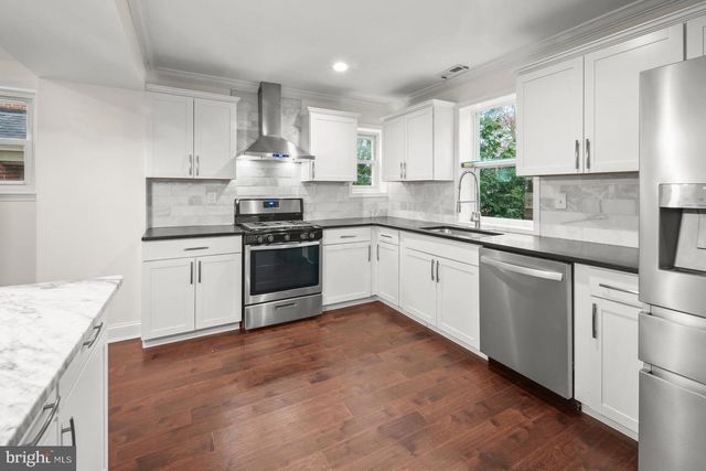 2208 SHEPHERD ST NE, Washington, DC 20018