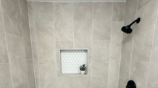 259 E Baetz Blvd, San Antonio, TX 78221