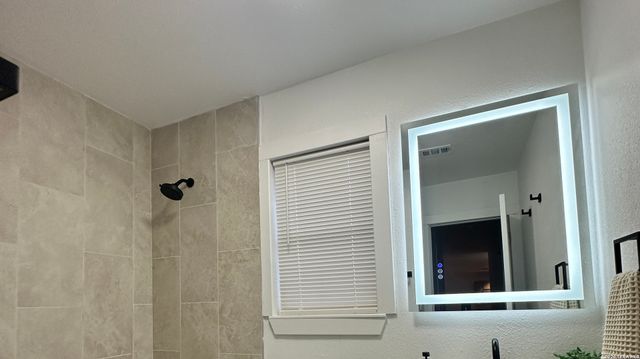 259 E Baetz Blvd, San Antonio, TX 78221