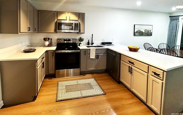 259 E Baetz Blvd, San Antonio, TX 78221